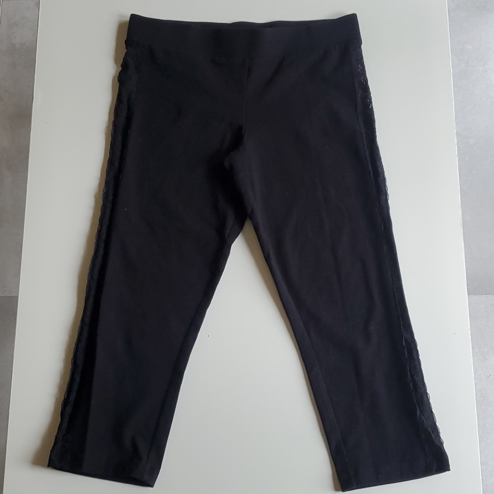 Guess Black Capri Lace Leggings